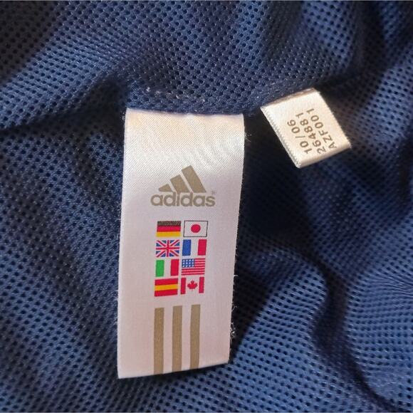 Adidas triple stripe sleeved hooded windbreaker. Unisex Size M - Picture 5 of 6